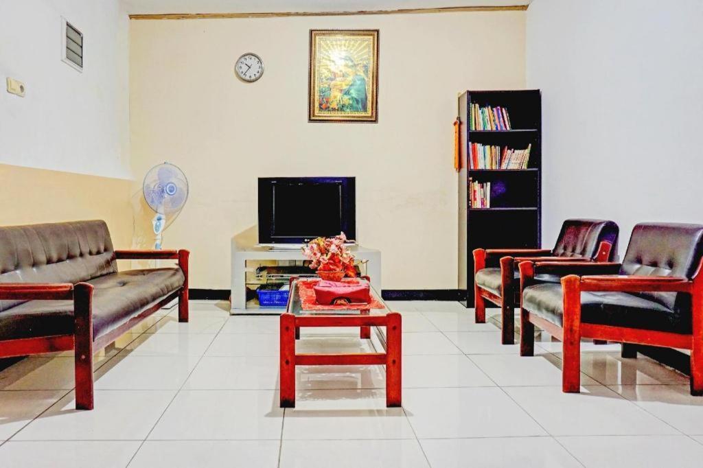 Spot On 90295 Simprug Residence Dżakarta Zewnętrze zdjęcie